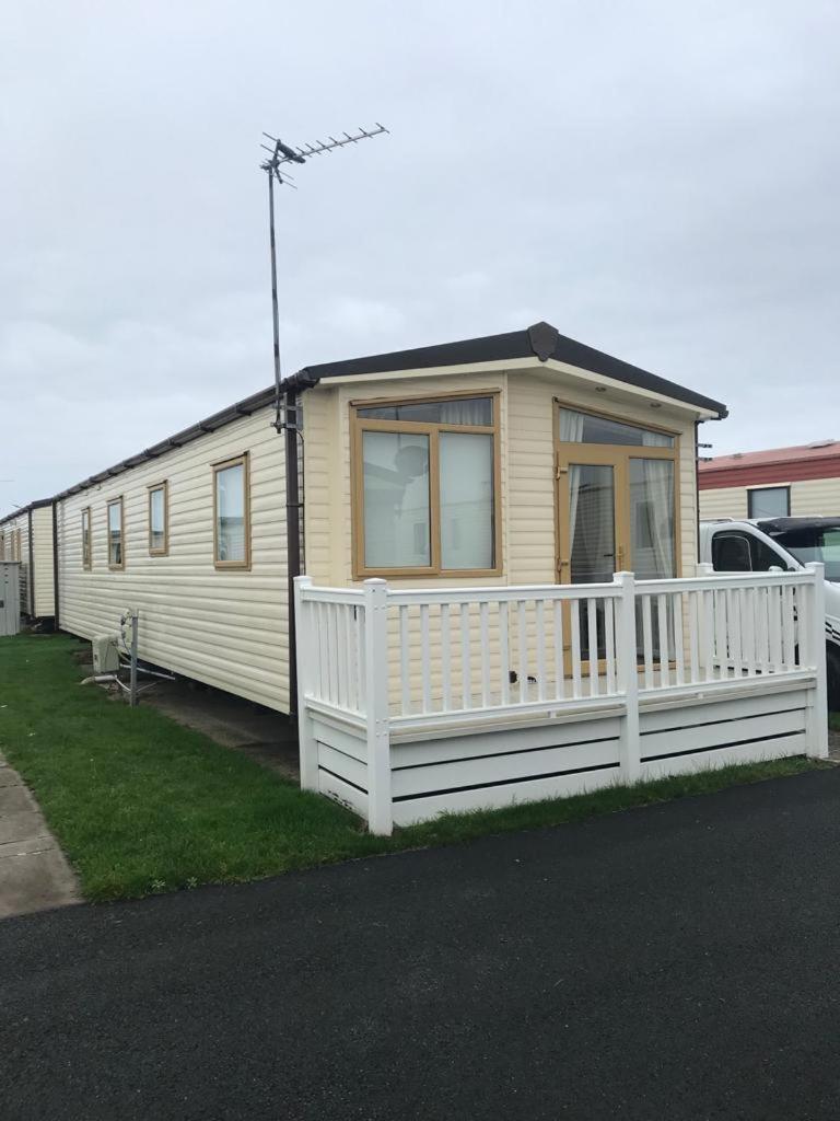 Two X 8 Berth Static Caravan On Lyons Robin Hood Rhyl North Wales Meliden Dış mekan fotoğraf
